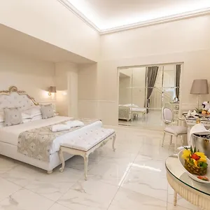 4* Отель The Moon Boutique &